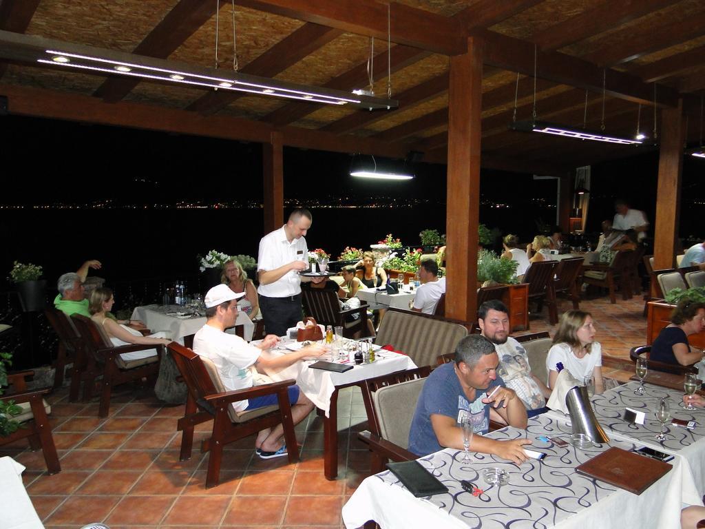 Hotel Anderba Krasići Dış mekan fotoğraf